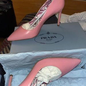 Authentic brand-new product heels baby pink. Never worn.